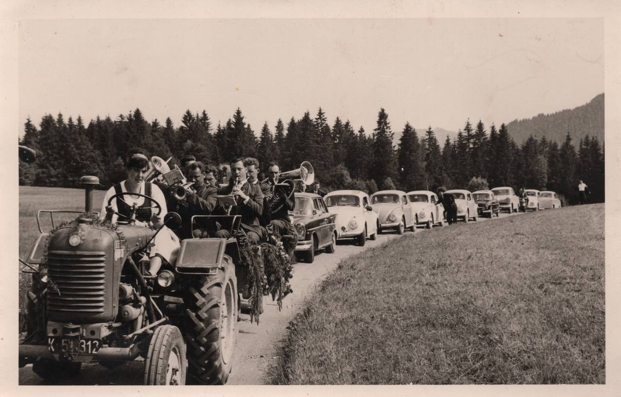Musikanten, Nadling, Straßeneröffnung, Tiffen, Traktor