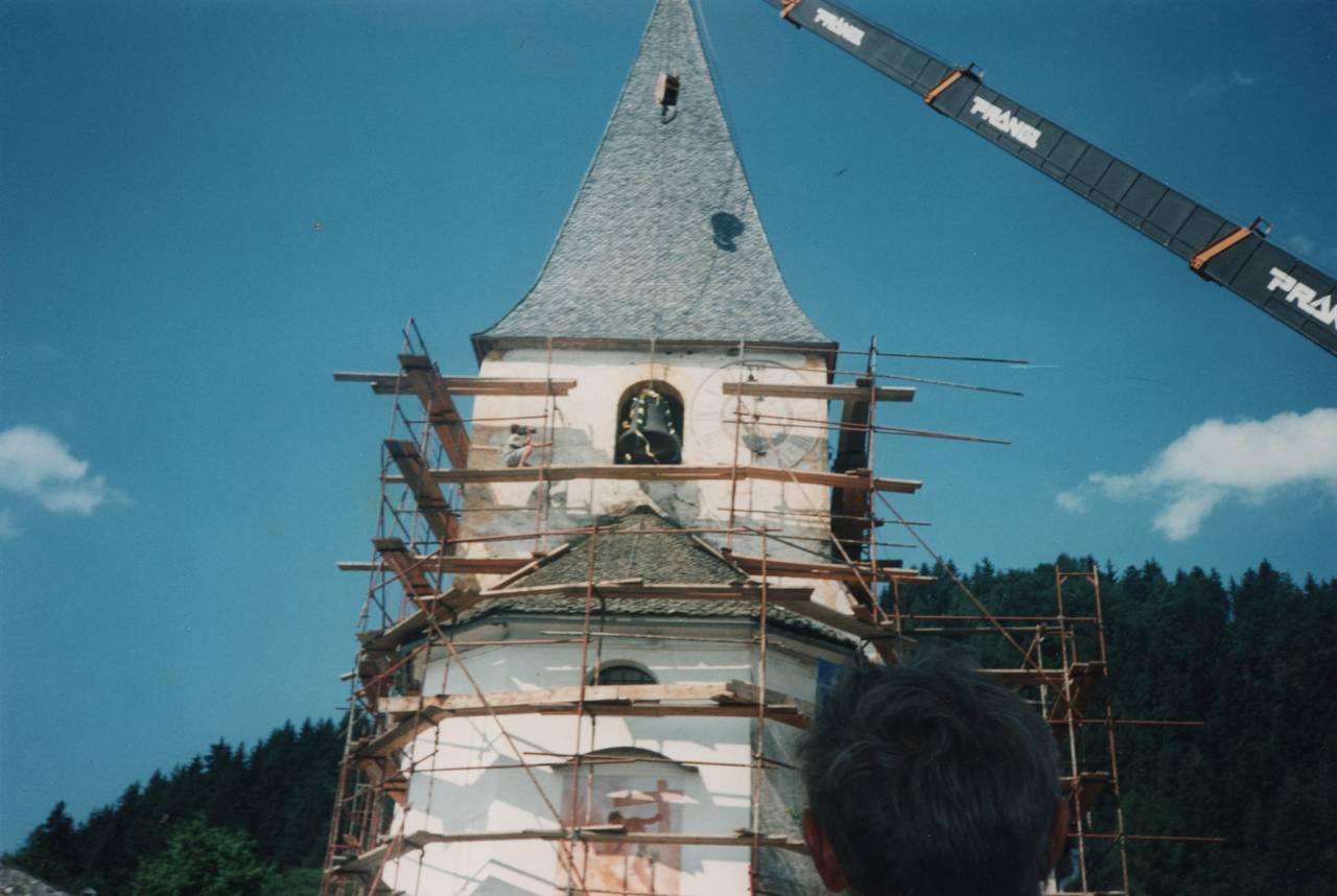 Fresko, Gerüst, Glocke, Himmel, Kran, Pfarrkirche, St. Jakobus, Tiffen