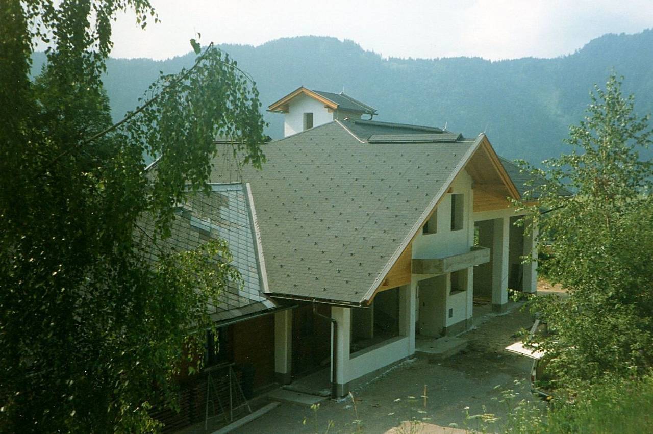 Baum, Dach, Dorfgemeinschaftshaus, Feuerwehrhaus, Haus, Rüsthaus, Tiffen