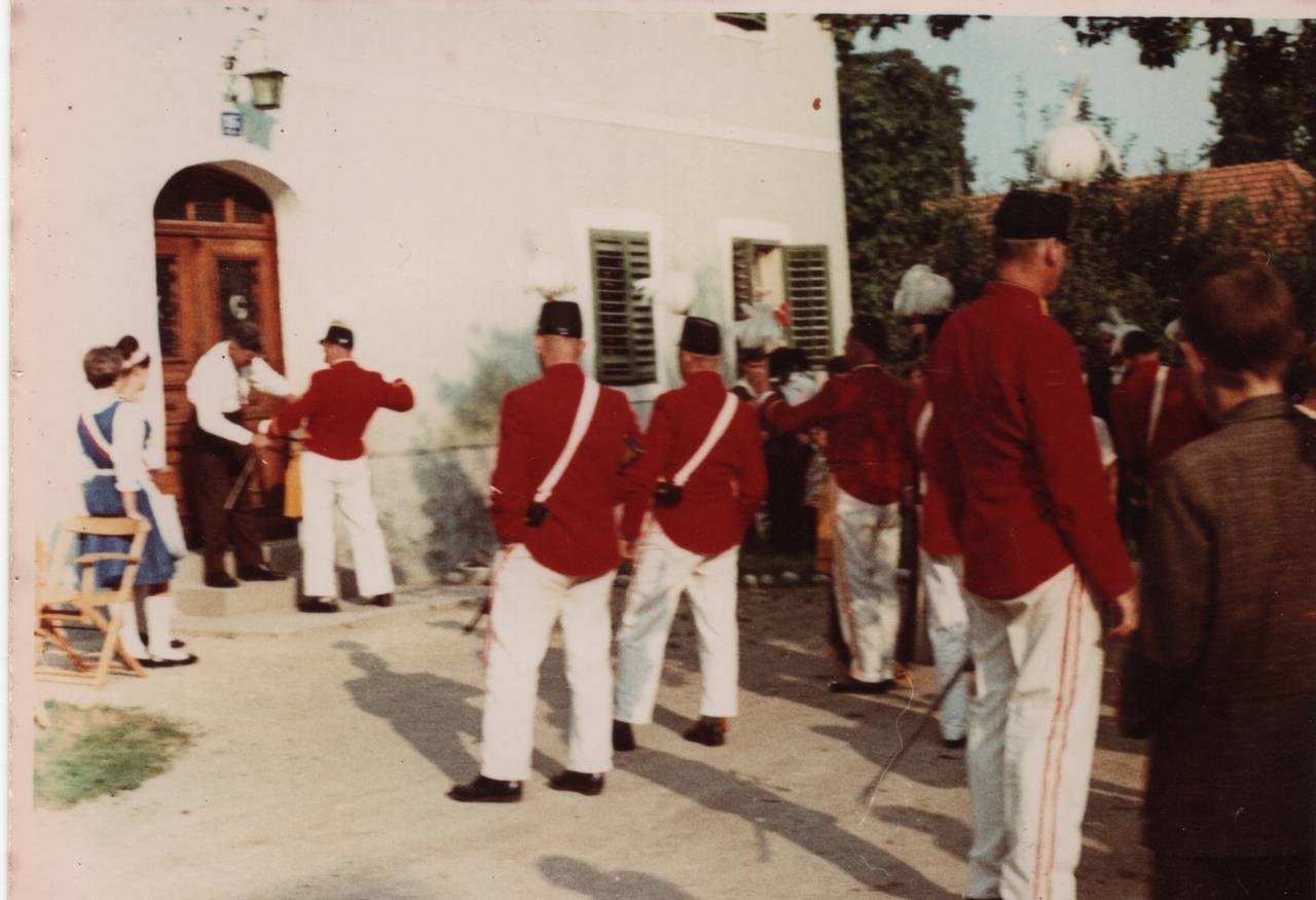 Frau, Kirchtag, Mann, Schützengarde, Schützenkirchtag, Tiffen, Verein