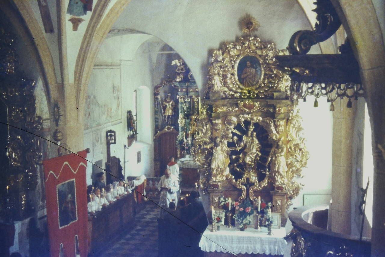 Altar, Bub, Erstkommunion, Frau, Gold, Kind, Kirche, Mann, Messe, Pfarre, Pfarrer, St. Jakobus, Tiffen