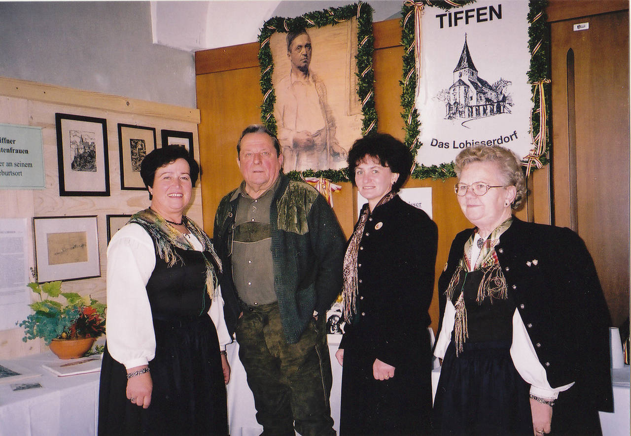 Ausstellung, Dorfgemeinschaft, Frau, Gemälde, Lobisser, Mann, Suitbert Lobisser, Tiffen, Tiffner Trachtenfrauen, Tracht, Trachtenfrauen