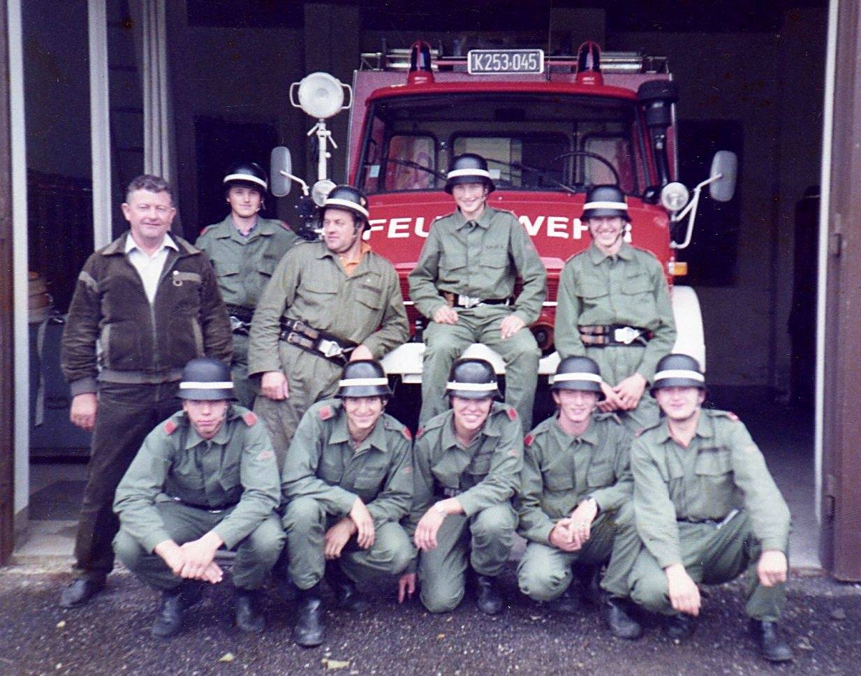 Feuerwehr, Feuerwehr Tiffen, Feuerwehrmann, Freiwillige Feuerwehr Tiffen, Helm, Kennzeichen, Tiffen, Uniform, Unimog