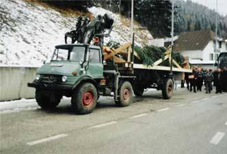 Baum, Christbaum, Fichte, Kran, Straße, Unimog