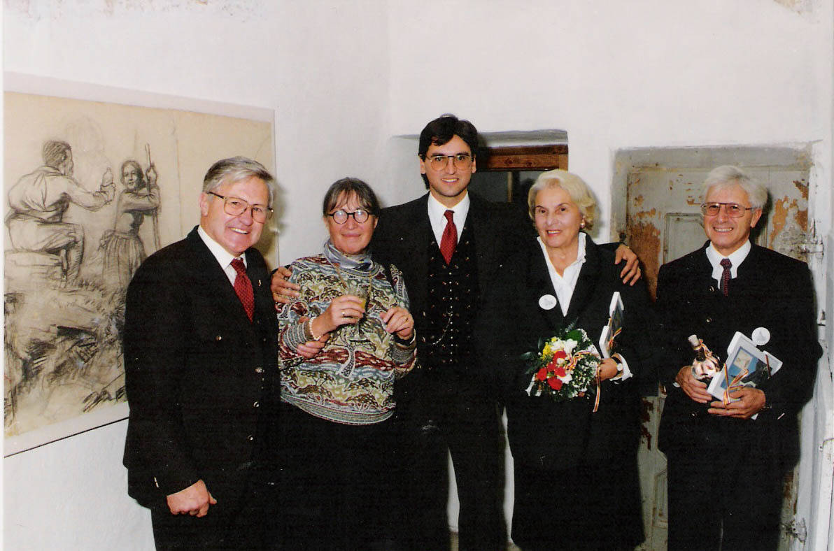 Ausstellung, Dorfgemeinschaft, Frau, Gemälde, Gruppenfoto, Lobisser, Mann, Tiffen, Tracht